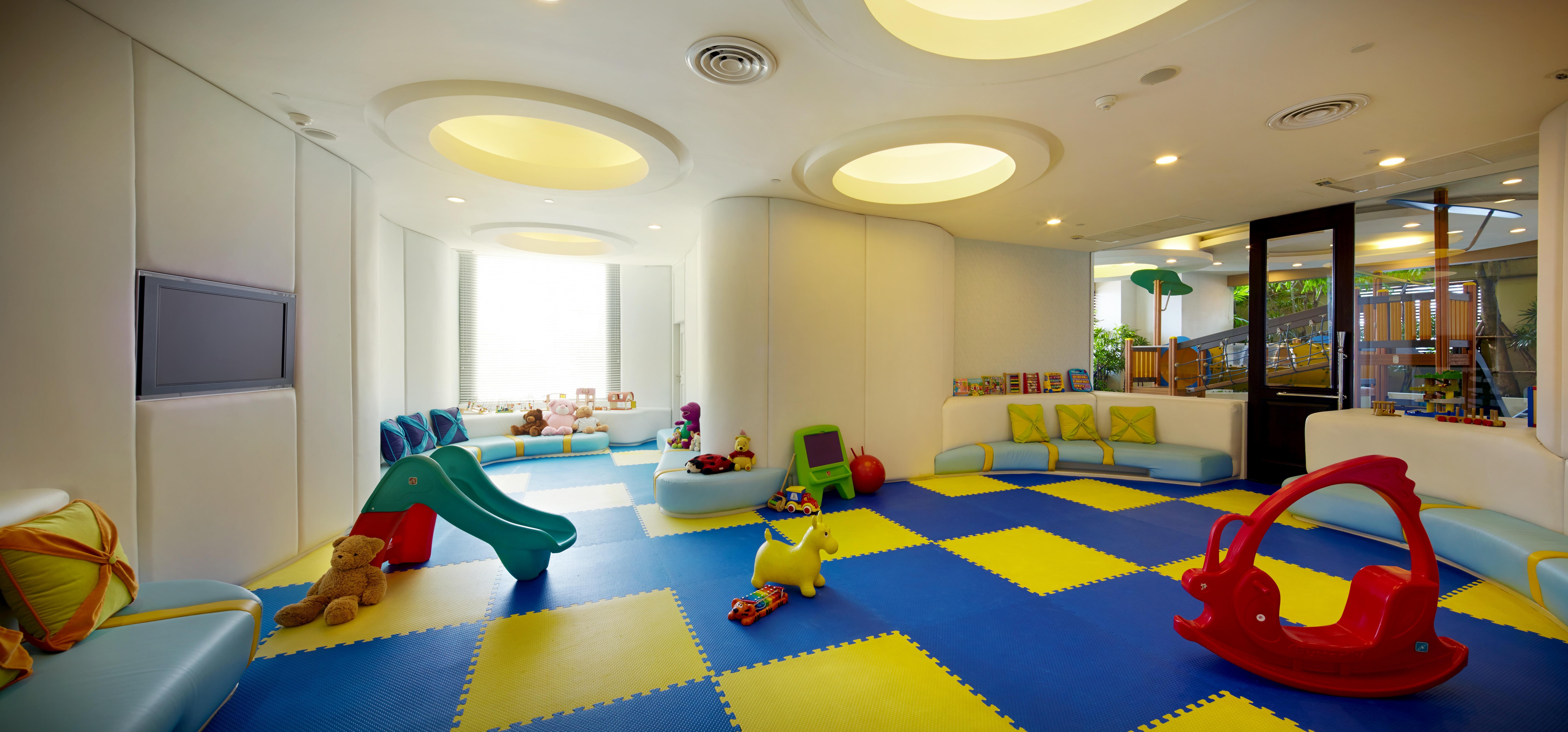 Grande Centre Point Hotel Ratchadamri Bangkok Dış mekan fotoğraf A nursery in a hotel