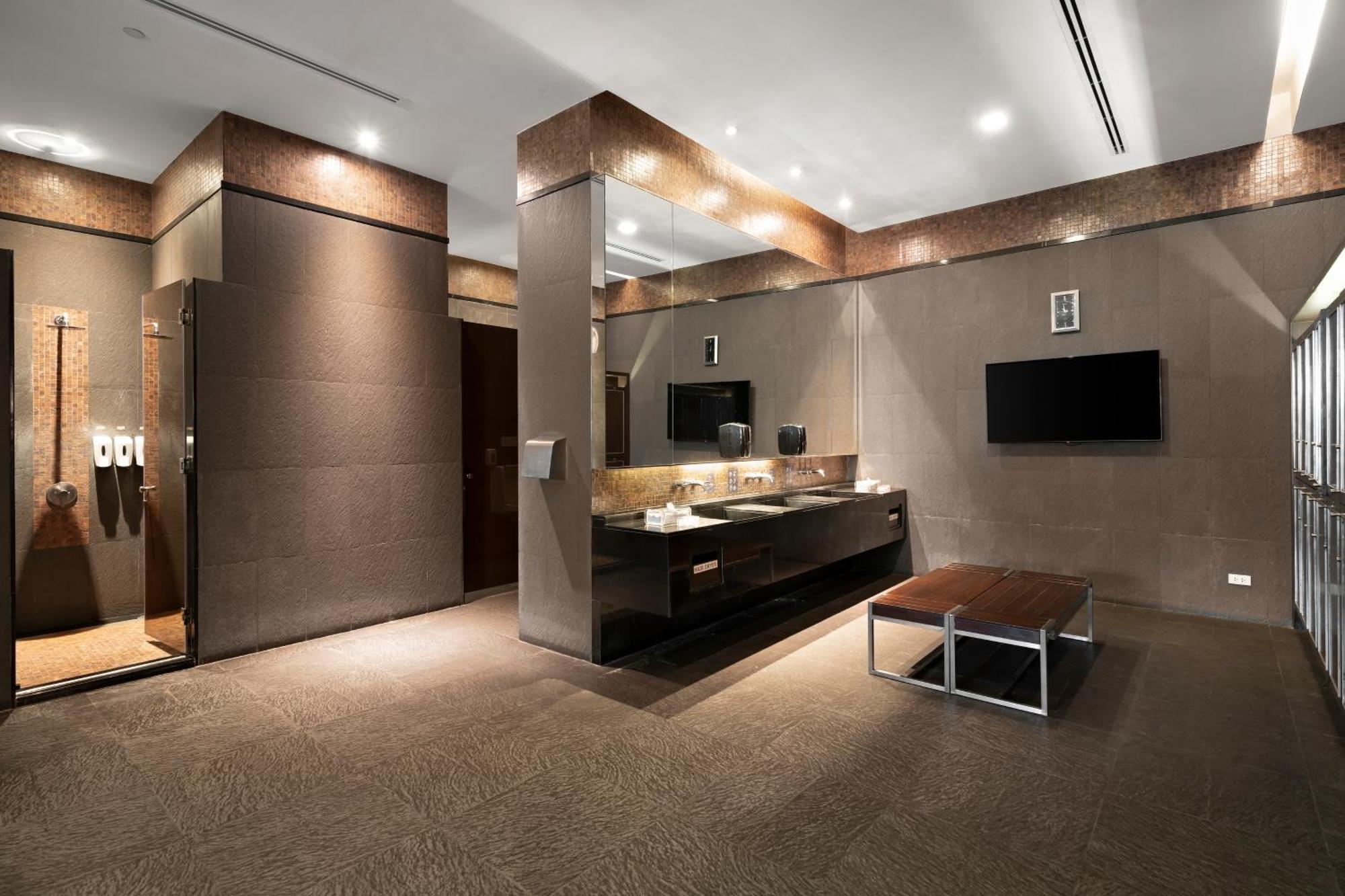 Grande Centre Point Hotel Ratchadamri Bangkok Dış mekan fotoğraf The interior of the private suite
