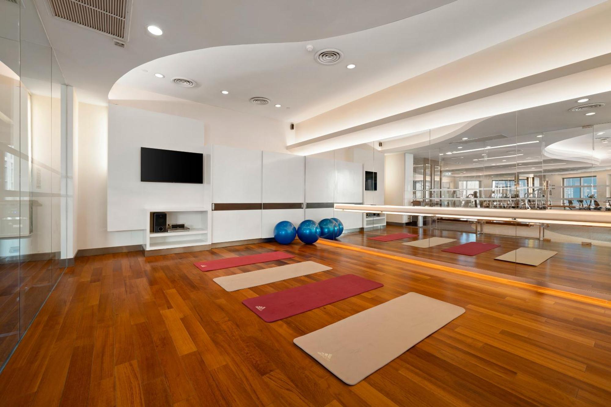 Grande Centre Point Hotel Ratchadamri Bangkok Dış mekan fotoğraf The Yoga Studio