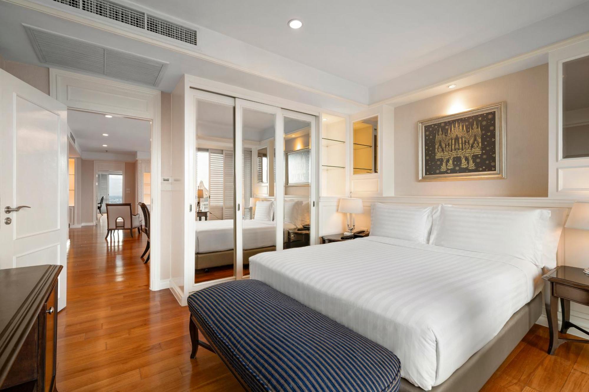 Grande Centre Point Hotel Ratchadamri Bangkok Dış mekan fotoğraf A bedroom at the hotel