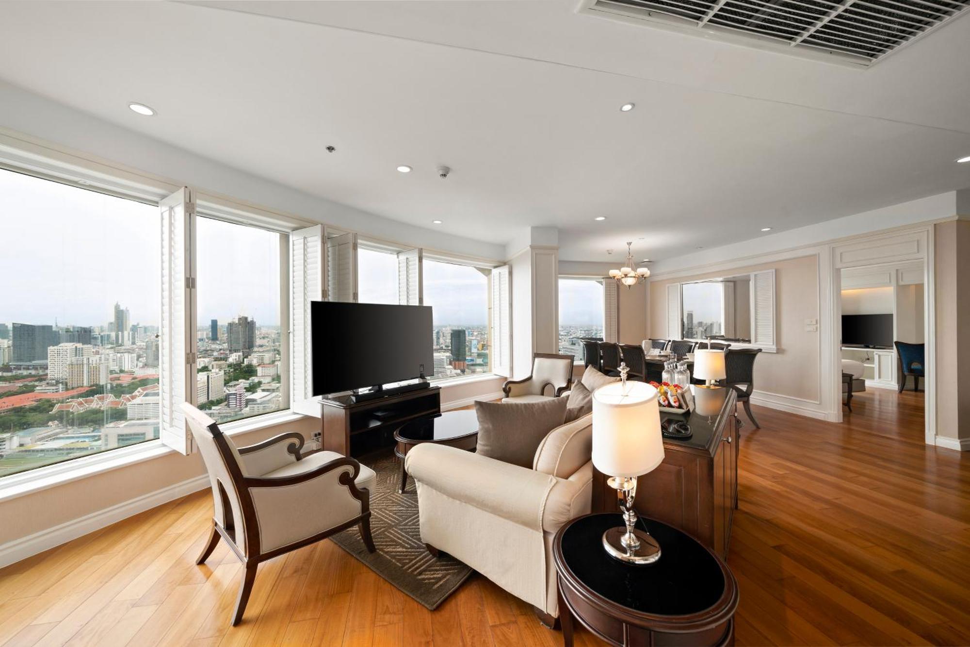 Grande Centre Point Hotel Ratchadamri Bangkok Dış mekan fotoğraf A living room in a condominium
